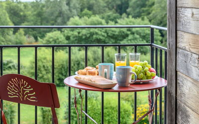 Accommodation:&nbsp;Château de Kergonano 700.10
