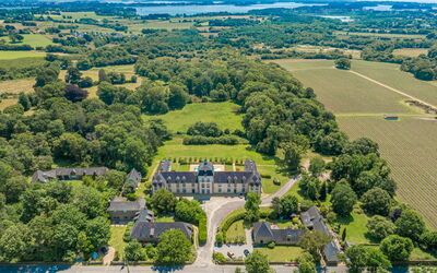 Accommodation:&nbsp;Le Château de Kergonano 700.26