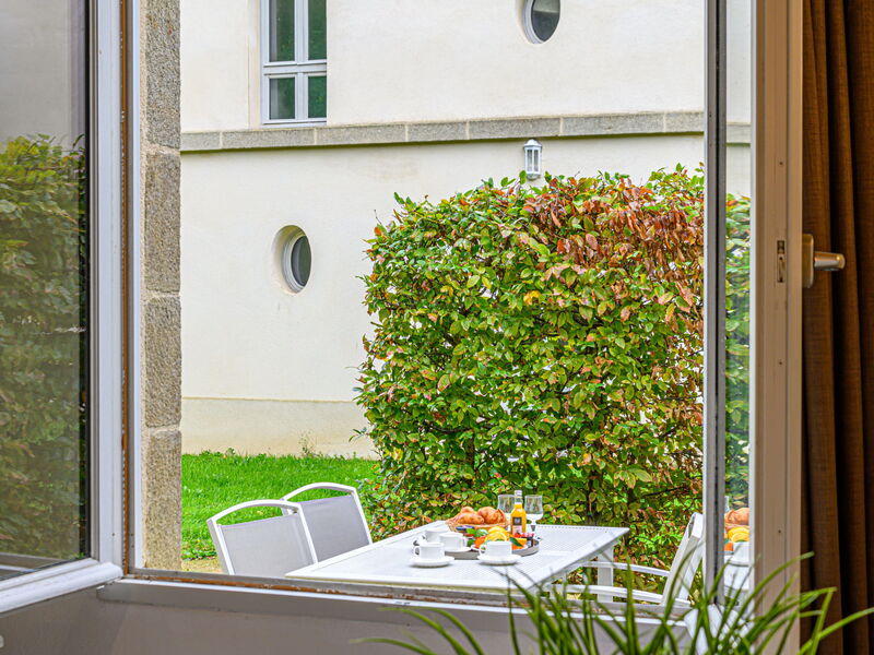 Accommodation:&nbsp;Château de Kergonano, dans L'Orangerie 700.4