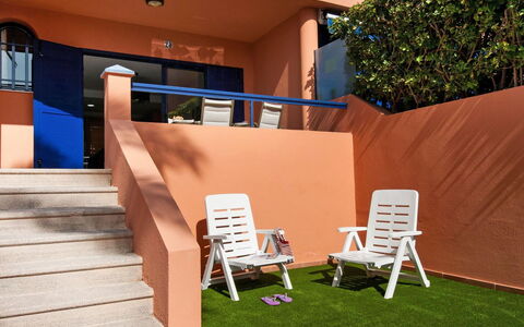 Bungalow in Meloneras Hh28: Water, Building, Property, Sky, Plant, Tree, Window, Leisure, Urban Design, Swimming Pool