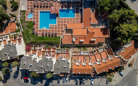 La Perle D'Albufeira: Swimming Pool, Resort, Urban Design, Outdoor Furniture, Leisure, Eco Hotel, Resort Town, Hotel, Thermae, Shade