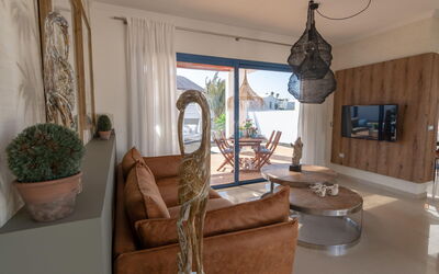 Accommodation:&nbsp;Daida 660.5