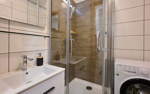 Harrachov 377: Plumbing Fixture, Tap, Shower Door, Laundry Room, Bathroom, Building, Shower, Shower Head, Bathroom Cabinet