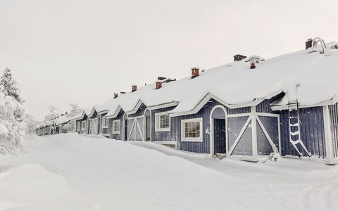 Sinitaivas: Wood, Snow, Winter, Cottage, Freezing, Home, Log Cabin, Larch, Siding