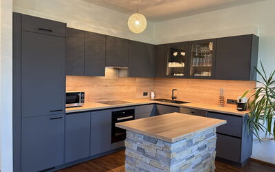Accommodation:&nbsp;Christine Eg 500.1