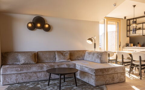 Oberndorf in Tirol 100: Furniture, Interior Design, Flooring, Wall, Floor, Couch, Wood, Ceiling, Home, Living Room