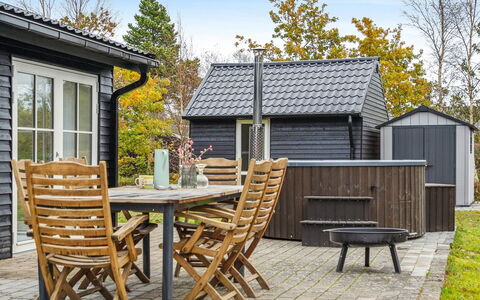 Elizabeta - 175M from the Sea: Thatching, Cottage, House, Roof, Home, Farmhouse, Hut, Estate, Village
