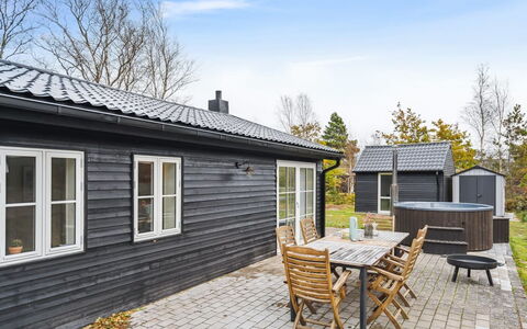Elizabeta - 175M from the Sea: Thatching, Cottage, House, Roof, Home, Farmhouse, Hut, Estate, Village