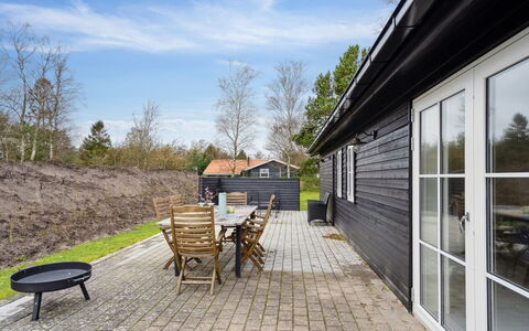 Elizabeta - 175M from the Sea: Thatching, Cottage, House, Roof, Home, Farmhouse, Hut, Estate, Village