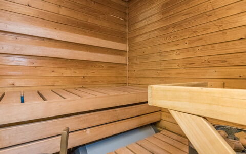 Siulapalkinen B 10: Waterway, Bank, Watercourse, Lake, Cottage, Forest, Channel, Reservoir, Log Cabin