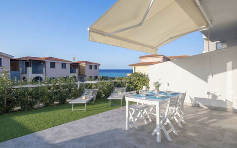 Valledoria 18: Sea, Coastal And Oceanic Landforms, Ocean, Coast, Beach, Shore, Balcony, Tropics, Bay