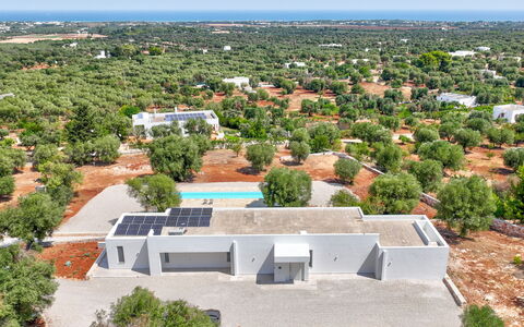 Casa Di Veronica: Sky, Daytime, Property, Building, Plant, Tree, House, Land Lot, Architecture, Urban Design