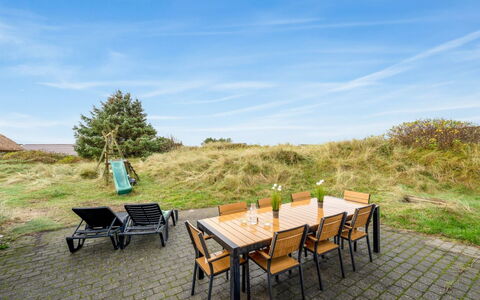 Edlef - 800M from the Sea: Cottage, Shed, Hut, Farmhouse, Prairie, Shack, Barn, Log Cabin, Garden Buildings