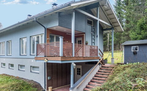 Vuokatin Tähti: Wood, House, Home, Cottage, Siding, Roof, Porch, Stairs, Door, Slope
