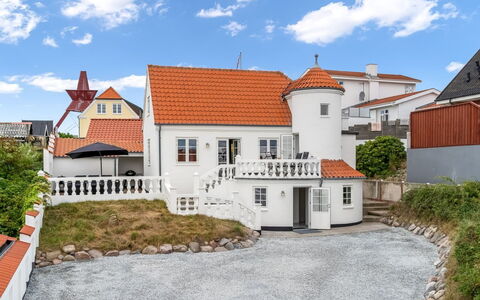 Edmond - 150M from the Sea: 