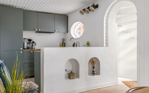 Edmond - 150M from the Sea: 