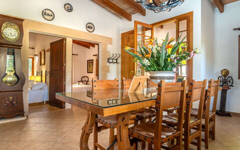 Es Garrigo de Son Mora: Furniture, Property, Table, Picture Frame, Wood, Interior Design, Plant, Living Room, Cabinetry, Floor