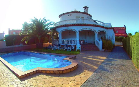 Villa Marisol: Water, Sky, Property, Plant, Azure, Swimming Pool, Lighting, Leisure, Landscape, Tree