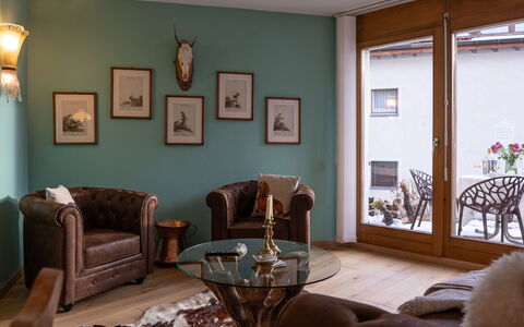 Chesa Narcissa F4: Brown, Furniture, Property, Picture Frame, Building, Table, Wood, Lighting, Interior Design, Houseplant