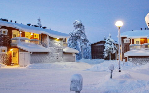 Luulampi F6: Waterway, Bank, Watercourse, Lake, Cottage, Forest, Channel, Reservoir, Log Cabin
