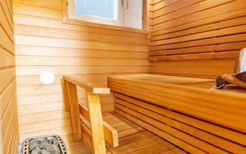 Luulampi F6: Waterway, Bank, Watercourse, Lake, Cottage, Forest, Channel, Reservoir, Log Cabin