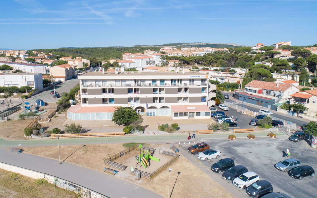 Accommodation:&nbsp;Le Neptune 346.3