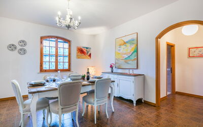 Accommodation:&nbsp;Siby 400.2