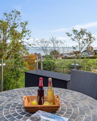 Eleana - 300M from the Sea