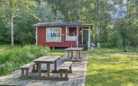 Casa Rantapirtti: Wood, Cottage, Home, Log Cabin, Lumber, Siding, Hardwood, Natural Material, Garden Buildings, Hut