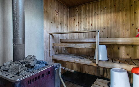 Casa Rantapirtti: Wood, Cottage, Home, Log Cabin, Lumber, Siding, Hardwood, Natural Material, Garden Buildings, Hut