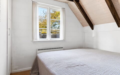 Emanuela - 800M from the Sea: Wall, Wood, Flooring, Floor, Bedroom, Ceiling, Interior Design, Bed, Home, Apartment