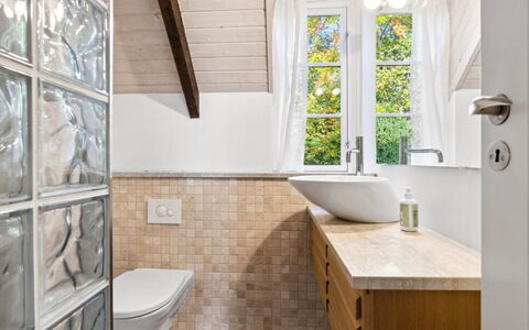 Emanuela - 800M from the Sea: Flooring, Wall, Interior Design, Floor, Plumbing Fixture, Bathroom, Plumbing, Home, Tile, Ceiling