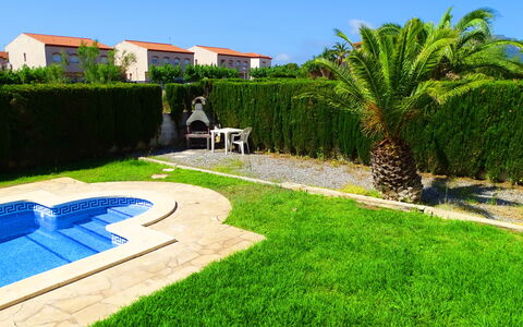 Villa Laura: Plant, Property, Building, Azure, Sky, Tree, Land Lot, Grass, Landscape, Outdoor Furniture