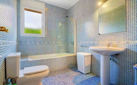 Villa Manuela: Sink, Property, Plumbing Fixture, Bathtub, Purple, Tap, Azure, Bathroom, Window, Interior Design