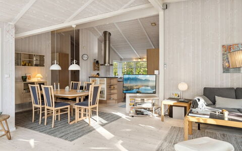 Hilaria - 1.4Km from the Sea: Home, Residential Area, House, Cottage, Roof, Land Lot, Siding, Garden, Estate, Lawn