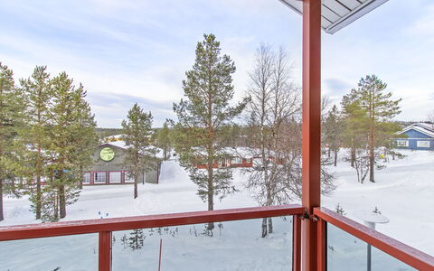 Apartment Helmi Saariselkä: Wood, Cottage, Log Cabin, Forest, Shed, Garden Buildings, Larch, Woodland, Wood Stain