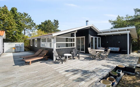 Galt - 200M from the Sea: Wood, Roof, Architecture, Home, House, Cottage, Siding, Hardwood, Slope, Estate