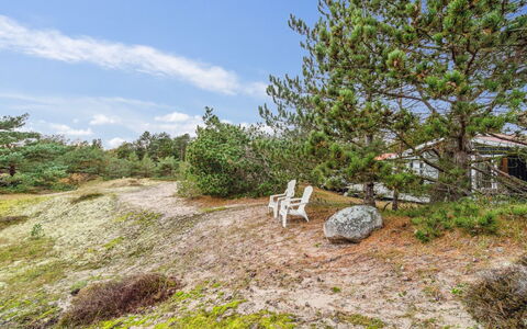 Galt - 200M from the Sea: Wood, Roof, Architecture, Home, House, Cottage, Siding, Hardwood, Slope, Estate