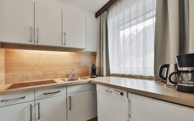 Accommodation:&nbsp;Top 5 110.2