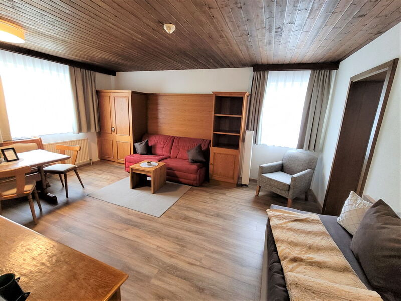 Accommodation:&nbsp;Top 5 110.2
