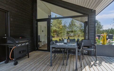 Skakke - 900M from the Sea: Ceiling, Flooring, Interior Design, Floor, Composite Material, Furniture, Resort, Hotel, Design, Daylighting