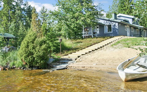 Ilotupa: Wood, Cottage, House, Home, Door, Hardwood, Garden Buildings, Wood Stain, Log Cabin, Plank