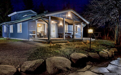 Ilotupa: Wood, Cottage, House, Home, Door, Hardwood, Garden Buildings, Wood Stain, Log Cabin, Plank
