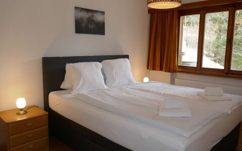 Chalet Uf Duft: Furniture, Property, Building, Light, Window, Comfort, Wood, Bed Frame, Lighting, Cabinetry