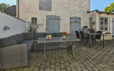Maelle - 25Km from the Sea