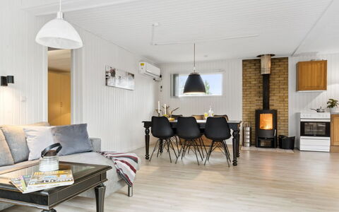Suvi - 700M from the Sea: Wood, Flooring, Furniture, Interior Design, Wood Flooring, Home, Living Room, Ceiling, Floor, Room