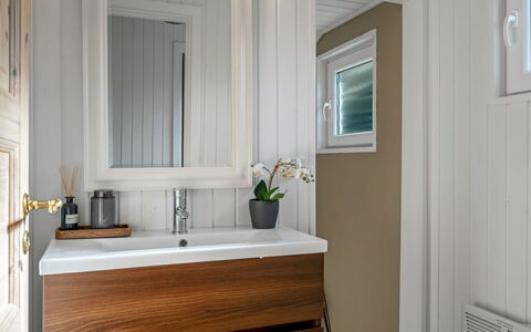 Suvi - 700M from the Sea: Flooring, Interior Design, Wood, Floor, Bathroom Cabinet, Plumbing Fixture, Cabinetry, Bathroom, Bathroom Sink, Sink