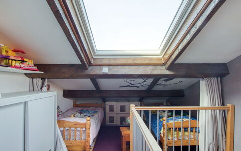 La Cadière: Building, Wood, Interior Design, Floor, Flooring, Line, Shelving, House, Real Estate, Hardwood