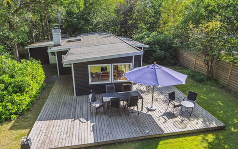 Herminia - 800M from the Sea: Wood, Roof, Architecture, Home, House, Cottage, Siding, Hardwood, Slope, Estate