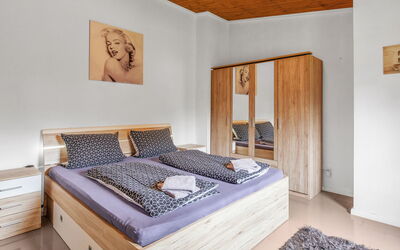 Accommodation:&nbsp;Zum Kreidesee Hemmoor 101.3